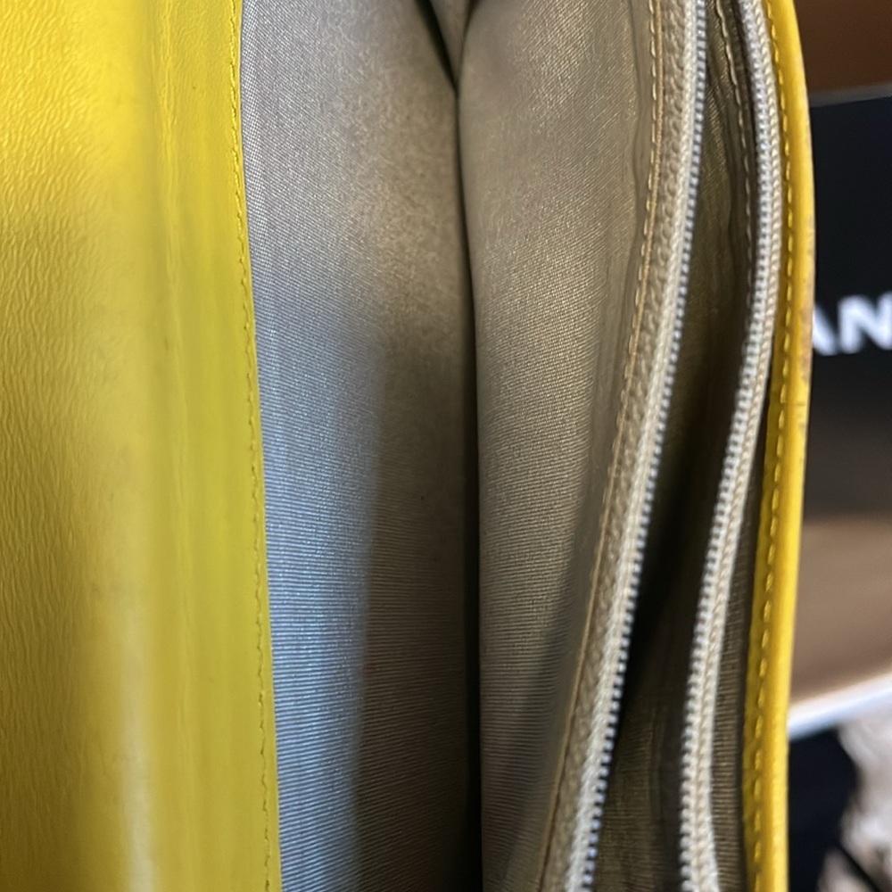 Chanel Wallet - Picture 15 of 16